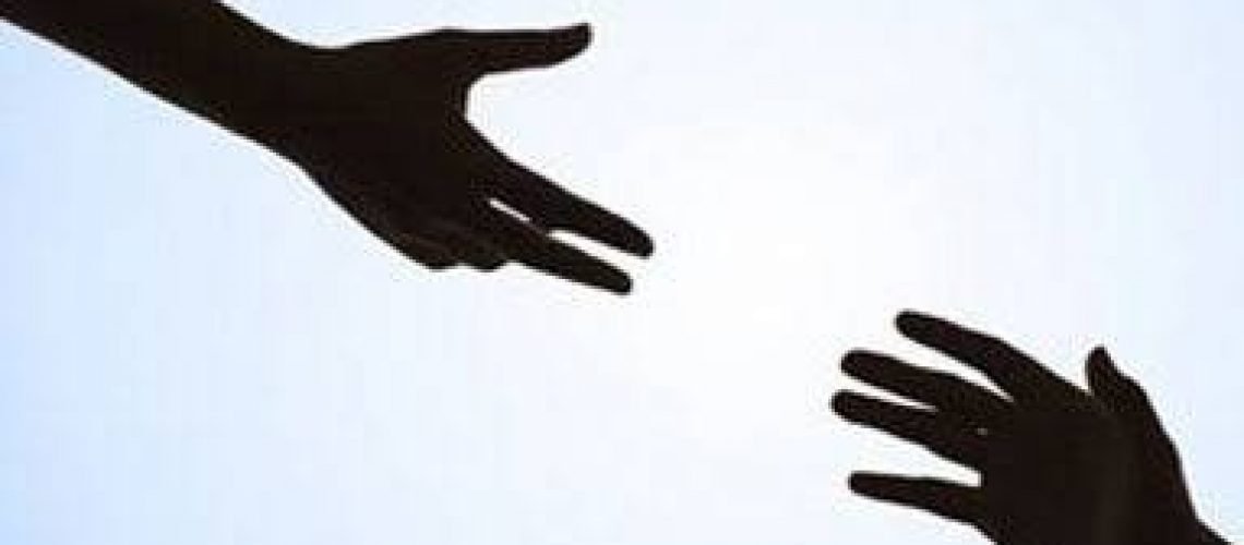 مساعده الاخرين وعلاقتها بالصحة النفسية